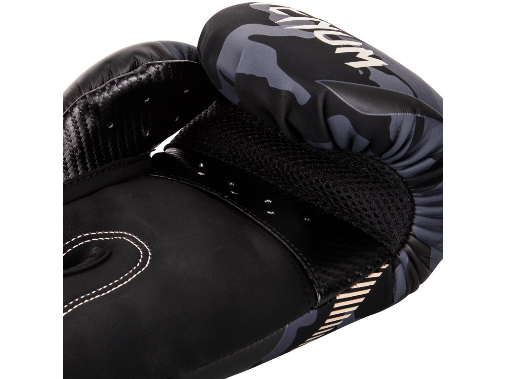 Боксерські рукавички VENUM Impact Boxing Gloves