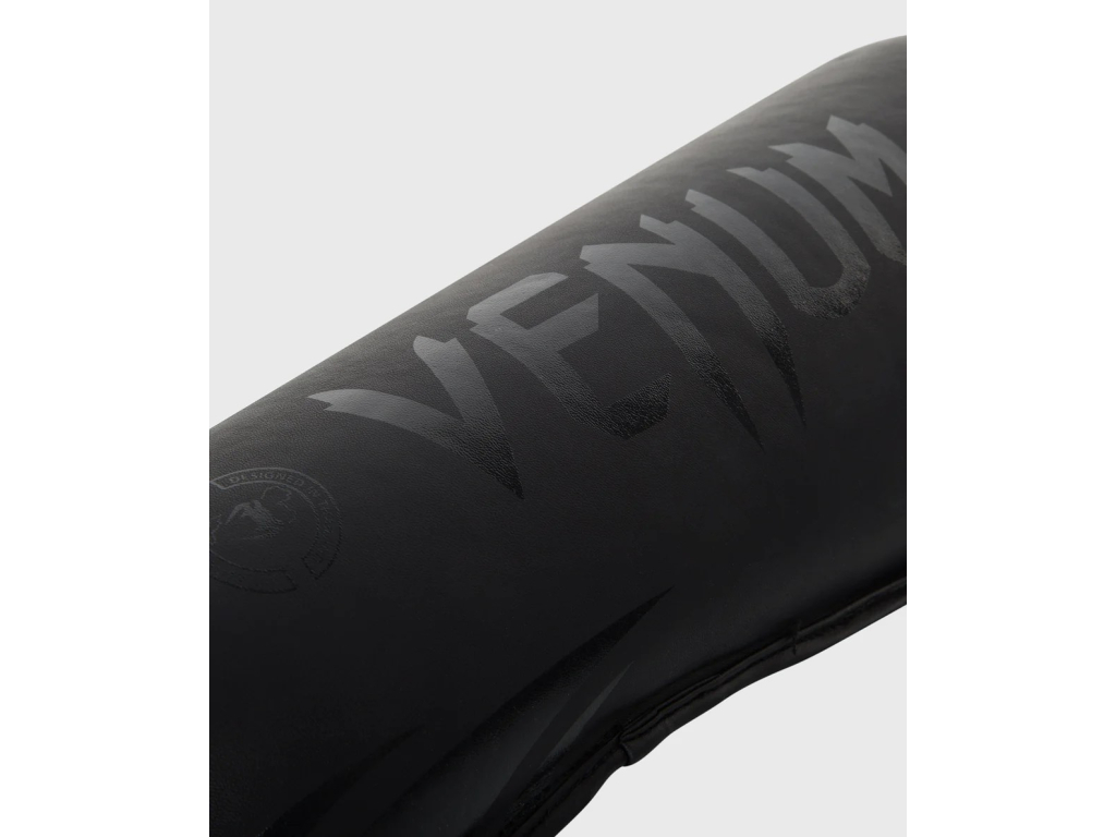 Захист ніг VENUM Challenger Standup Shinguards