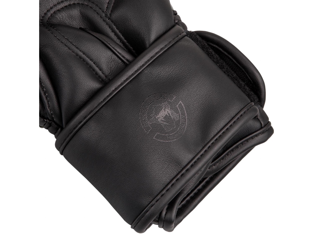 Тренувальні рукавички VENUM Challenger 3.0 Boxing Gloves