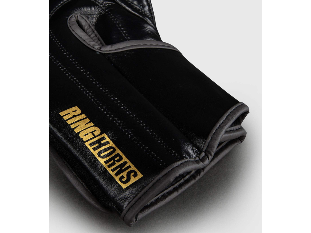 Рукавички тренувальні RINGHORNS Charger by Venum Boxing Gloves