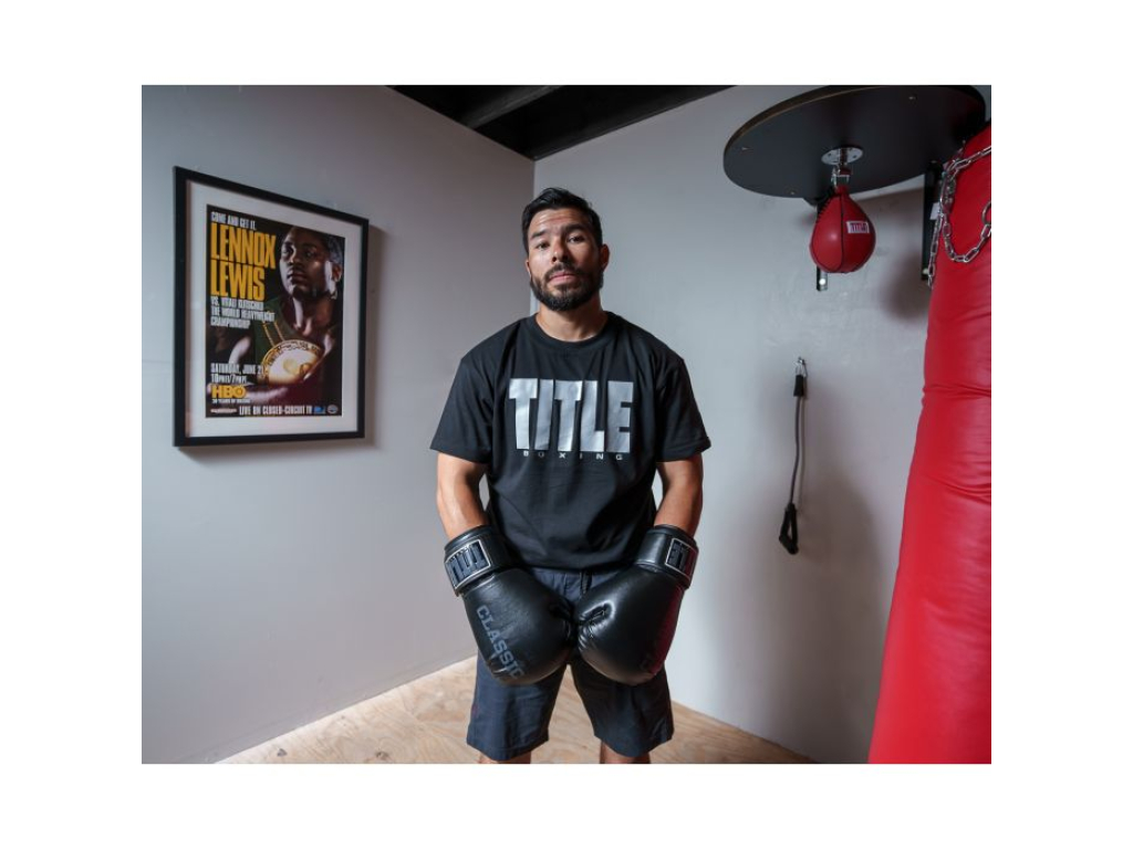 Футболка TITLE Boxing Iconic Block Tee