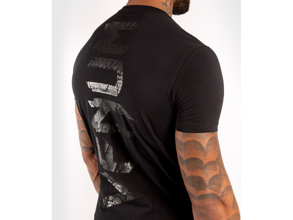 Футболка VENUM Giant T-shirt