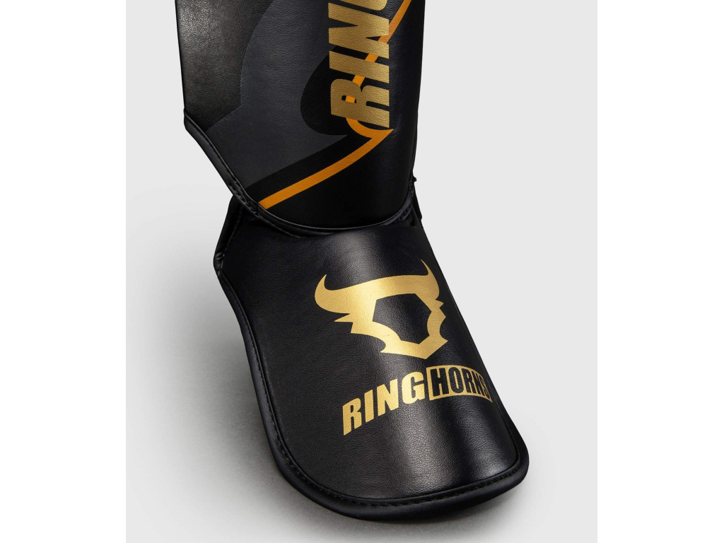 Защита ног RINGHORNS Charger by Venum Shin Guards