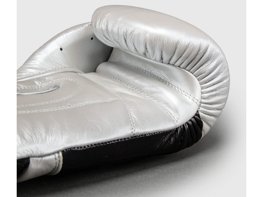Рукавички тренувальні RINGHORNS Charger by Venum Boxing Gloves