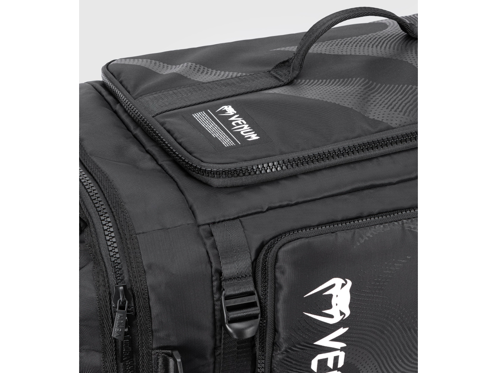 Сумка-рюкзак VENUM Shockwave Convertible Sports