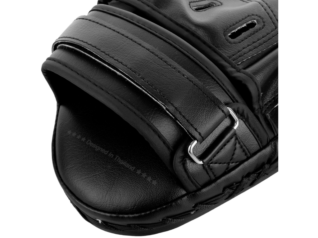 Лапи VENUM Light Focus Mitts
