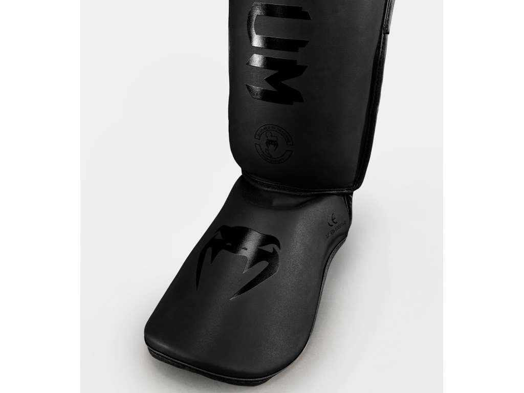 Захист ніг VENUM Challenger Standup Shinguards