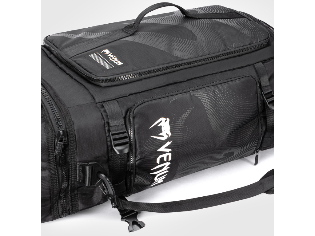Сумка-рюкзак VENUM Shockwave Convertible Sports
