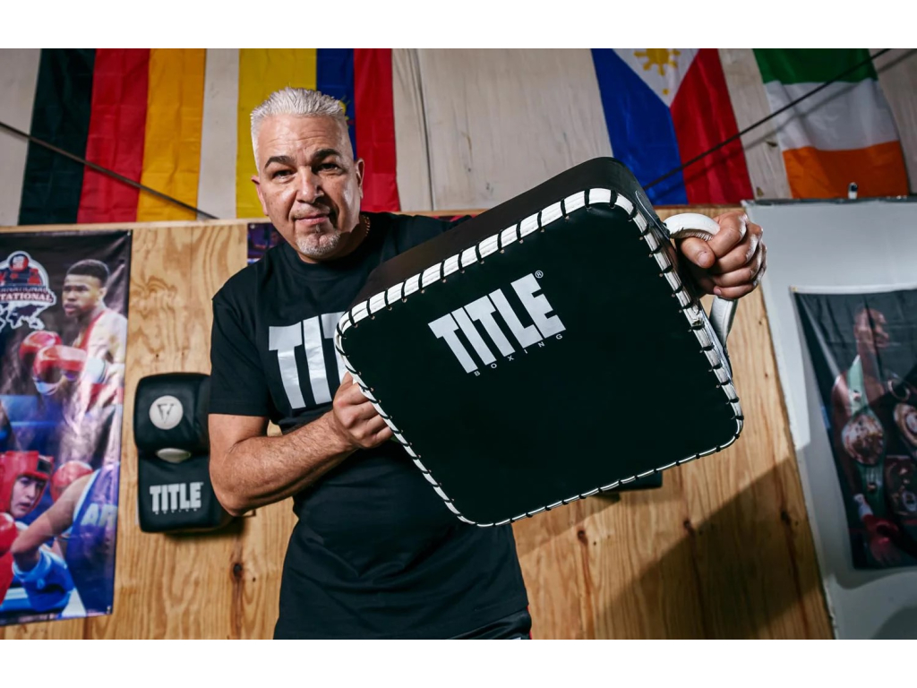 Маківара TITLE Boxing Square Punch & Kick Shield